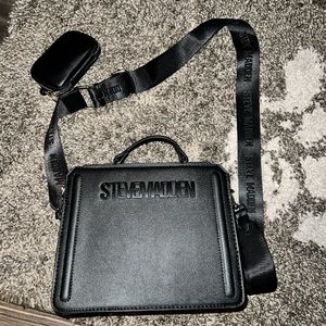 Viral Steve Madden crossbody bag